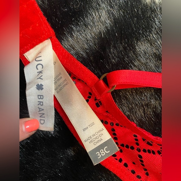 Lucky brand red lace bra - Picture 3 of 3